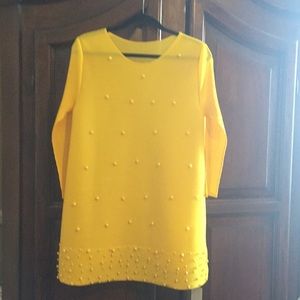 Large bright yellow top